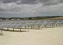 Napelem családi házak és cégek villamos ellátására