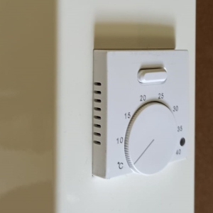 Hugla Elektromos Hőtárolós Radiátor Beépített Termosztát